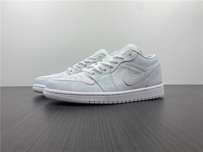 Jordan1 Triple White Tumbled Leather 553558-130