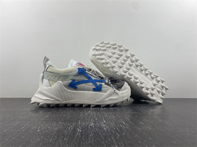 Off-White c/o Virgil Abloh