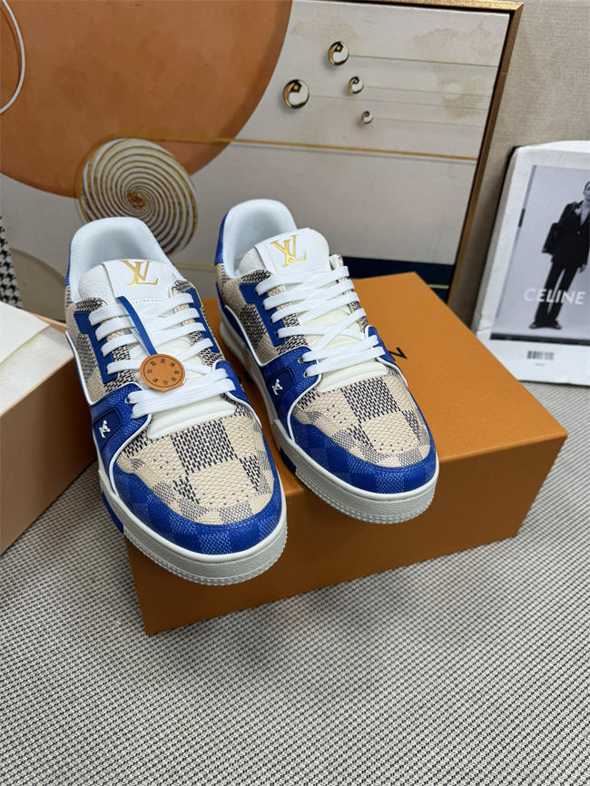 Lv Trainer Sneaker 28