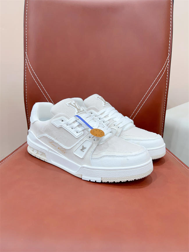 Lv Trainer Sneaker 45