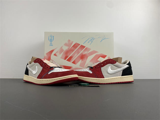 Trophy Room x Air Jordan 1 Low OG “Rookie Card: Home” HV6157-100